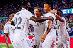 开云平台-皇家马德里对阵巴黎，两支豪强谁能笑到最后