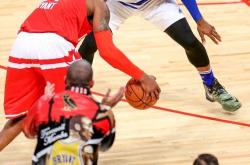 开云体育官网-关于湖人力克公牛，锡安打破历史纪录的信息