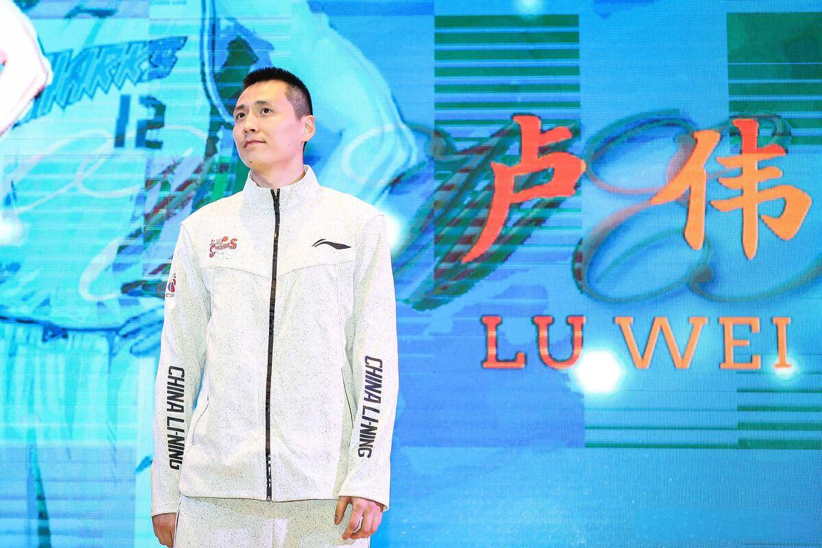 主帅大换阵容，争取突破困境的简单介绍