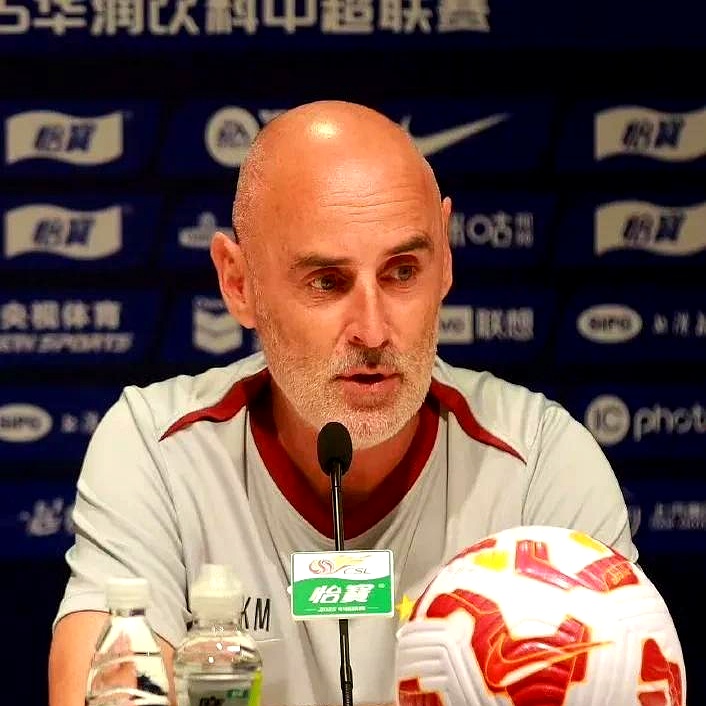 关于主教练调整战术,球队取得重要胜利的信息 关于主教练调整战术,球队取得重要胜利的信息