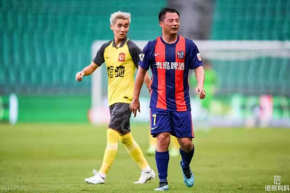 广州恒大在主场战胜青岛黄海,保持稳定 广州恒大在主场战胜青岛黄海,保持稳定