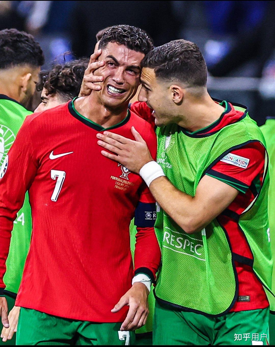 斯洛文尼亚顽强抵抗,表现令人瞩目 斯洛文尼亚顽强抵抗,表现令人瞩目