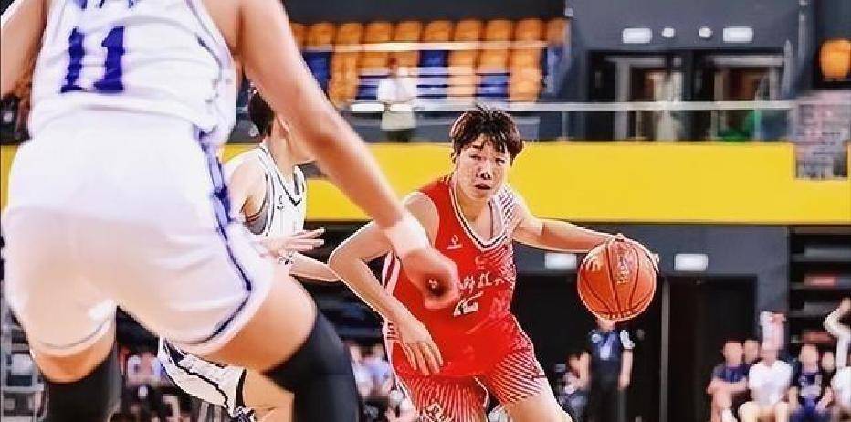 江苏女篮四节惊险逆转，击败山西队