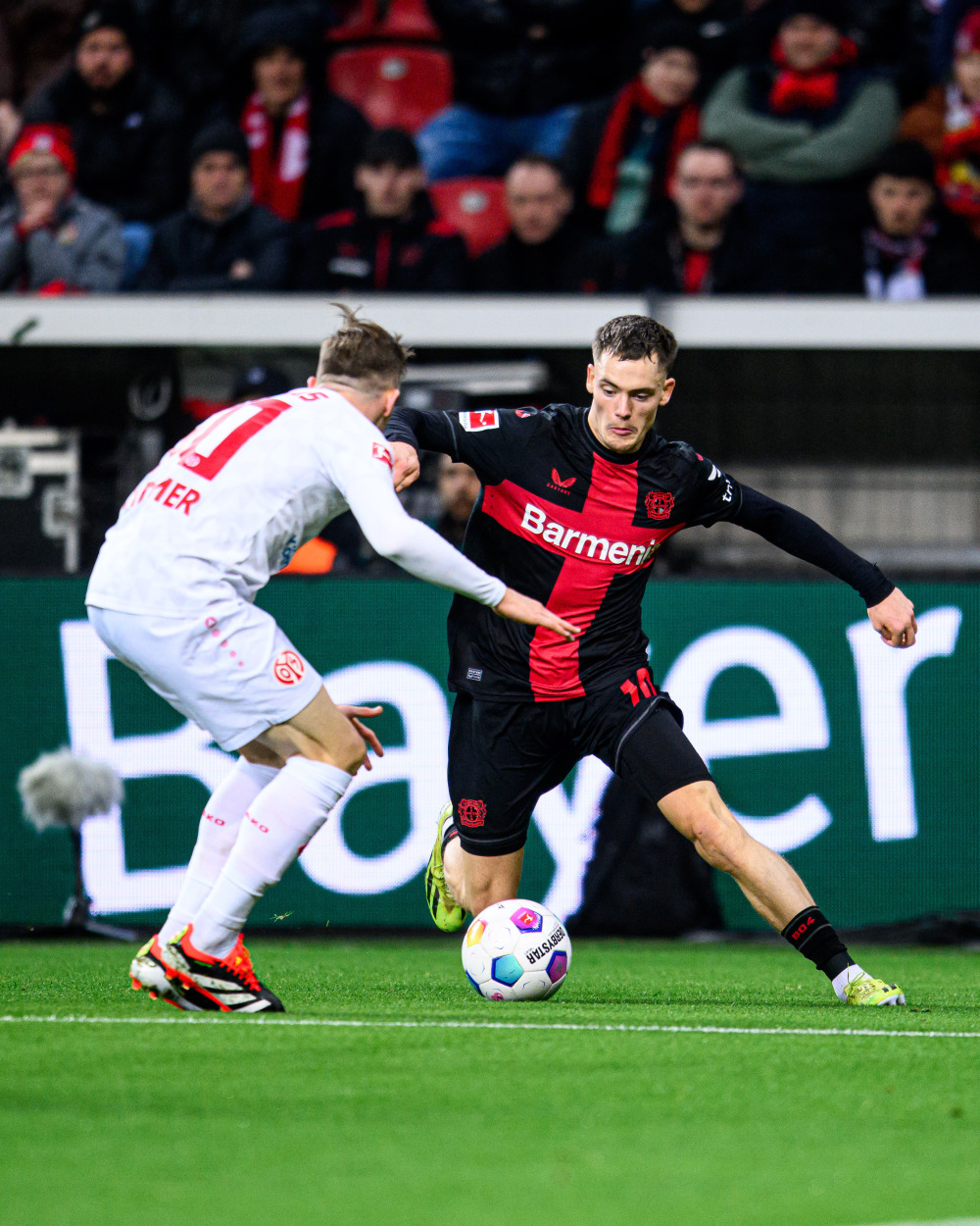 勒沃库森客场逆袭,三连胜展现实力 勒沃库森客场逆袭,三连胜展现实力