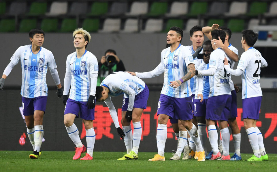 乌鲁木齐在主场战平天津泰达,难分胜负 乌鲁木齐在主场战平天津泰达,难分胜负