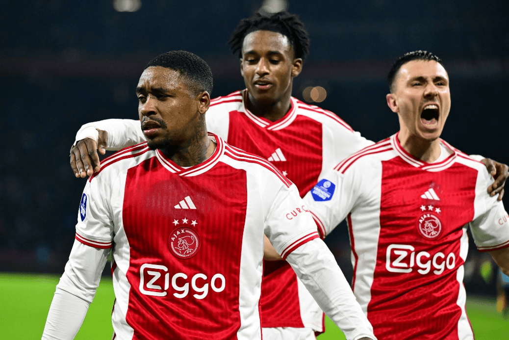 荷甲联赛：阿贾克斯逆转击败PSV