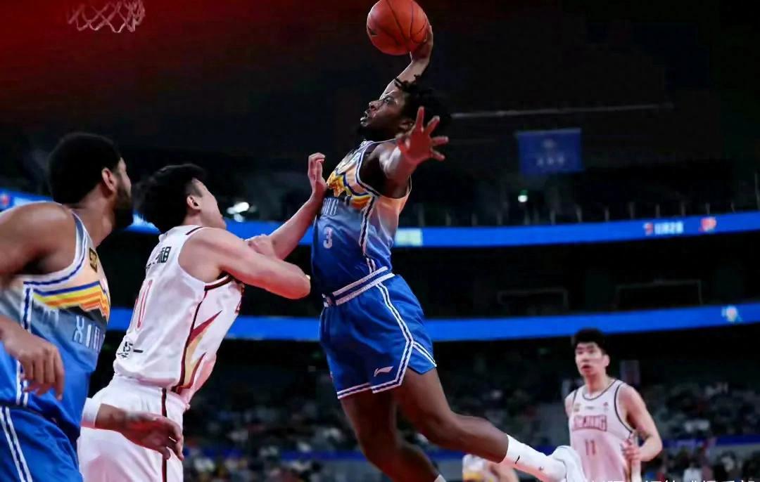 比赛前状况不佳，球队备战威胁重重