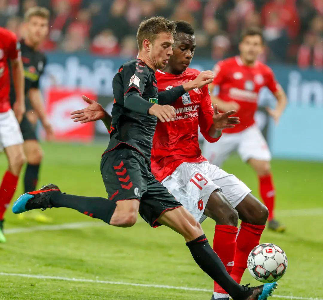 美因茨连续获胜，客场艰难夺取宝贵胜利的简单介绍