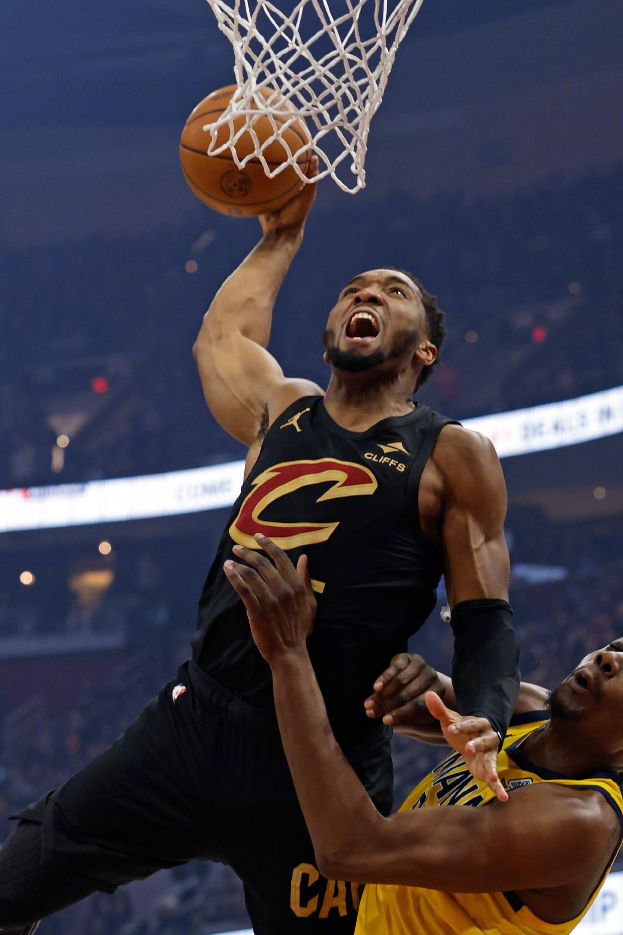 关于步行者完胜意大利男篮，米切尔关键制胜的信息