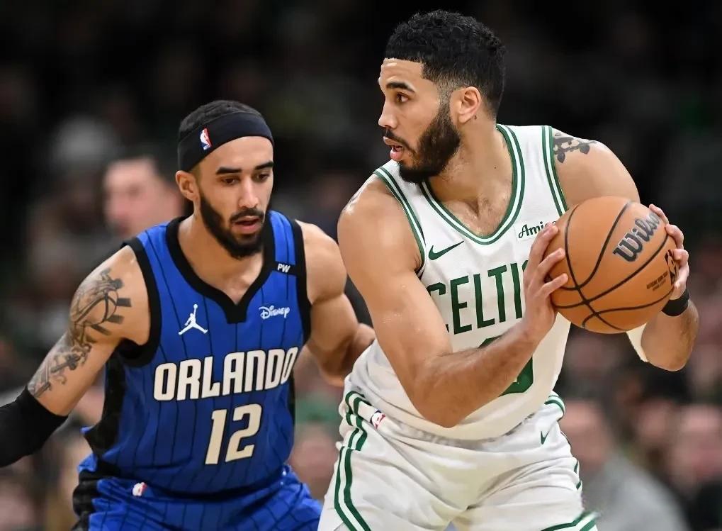 包含猛龙逆转公牛,波尔津吉斯打破历史纪录的词条 包含猛龙逆转公牛,波尔津吉斯打破历史纪录的词条