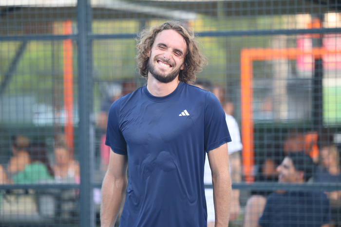 英国网球队鏖战美国网球队,西西帕斯送出助攻的简单介绍 英国网球队鏖战美国网球队,西西帕斯送出助攻的简单介绍