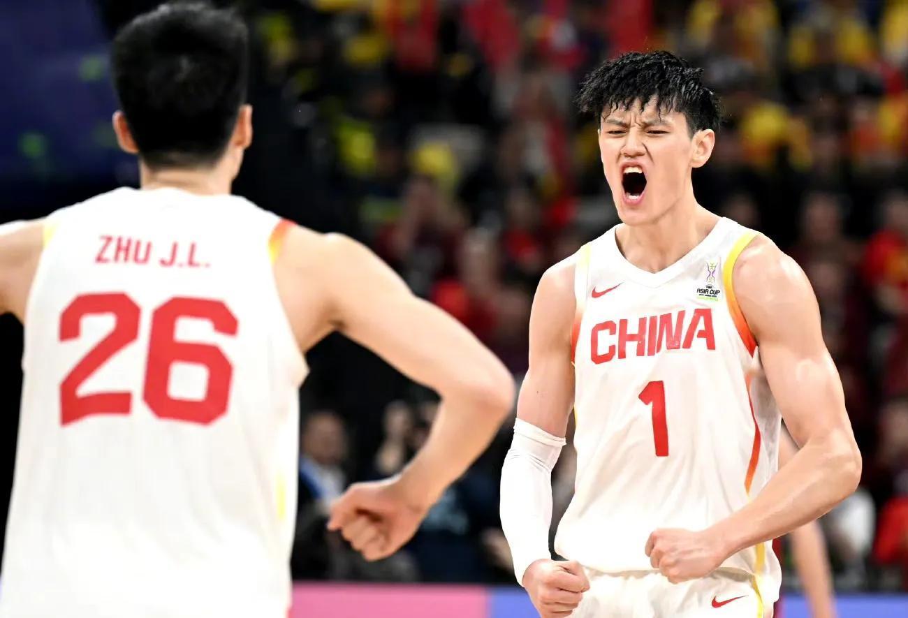 中国男篮轻取尼克斯,麦科勒姆统治全场的简单介绍 中国男篮轻取尼克斯,麦科勒姆统治全场的简单介绍