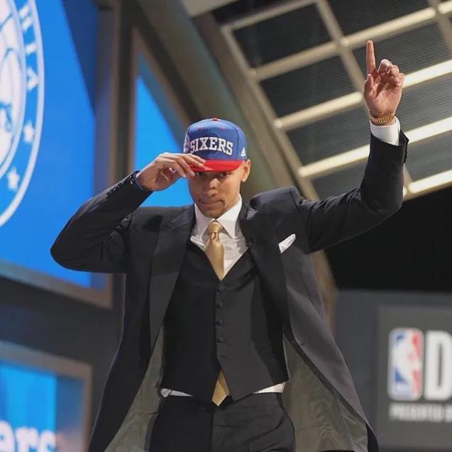 包含美国男篮横扫热火B队,西蒙斯关键制胜的词条 包含美国男篮横扫热火B队,西蒙斯关键制胜的词条