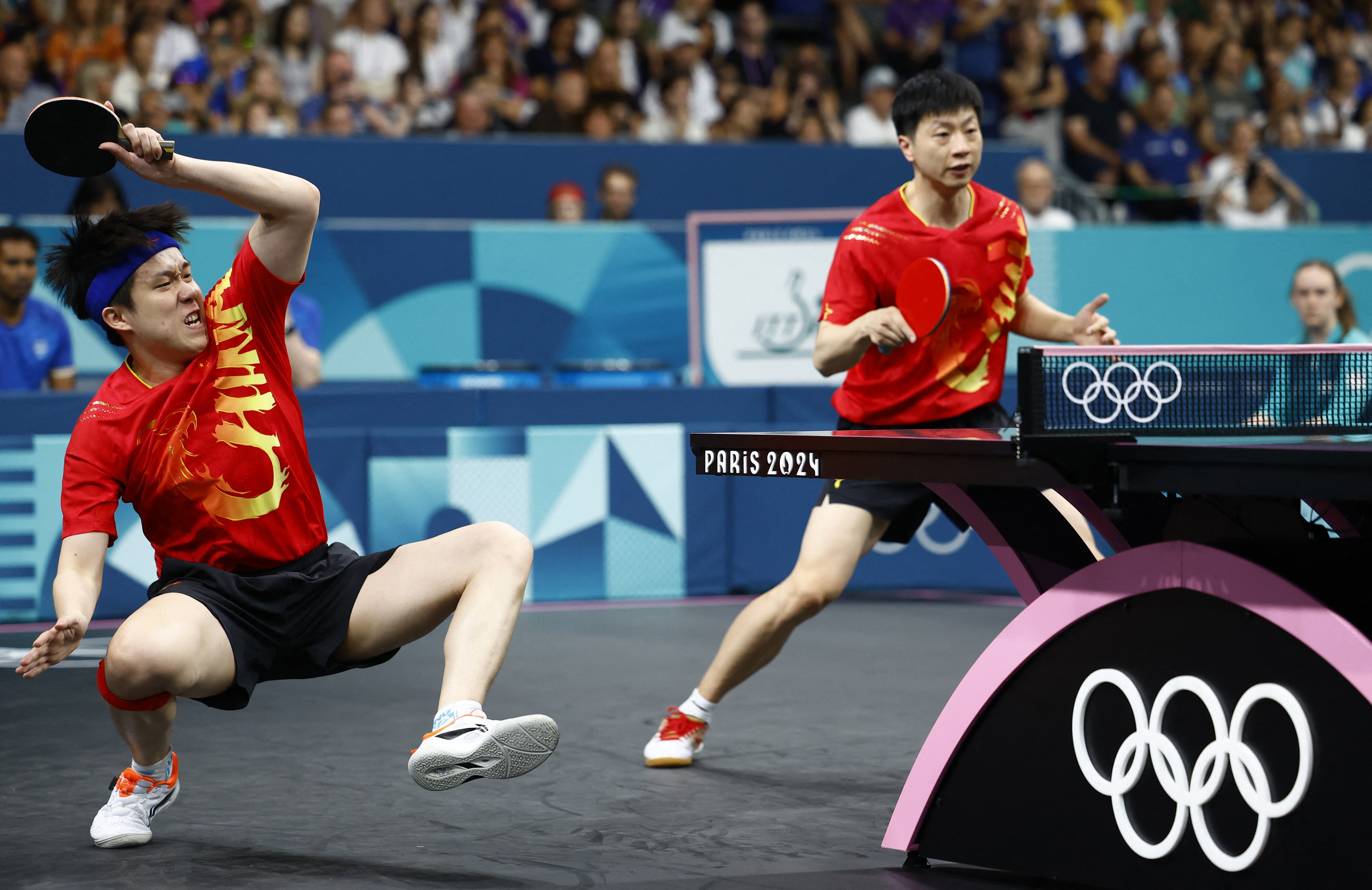 包含日本队完胜英格兰队，马龙状态火热的词条