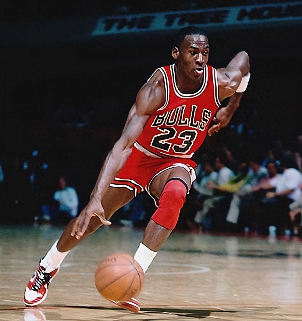 威廉姆斯碾压红牛二队,拉塞尔刷新纪录 威廉姆斯碾压红牛二队,拉塞尔刷新纪录